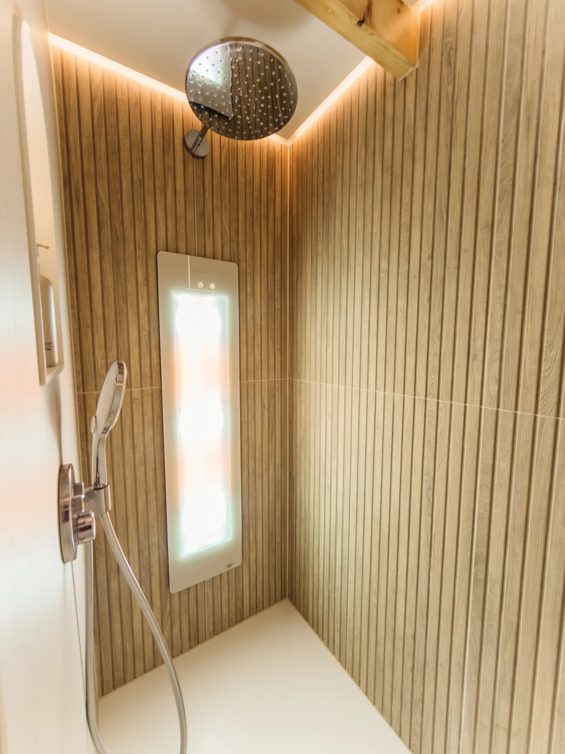 Sunshower-paneel met blauwwitte lichttherapie